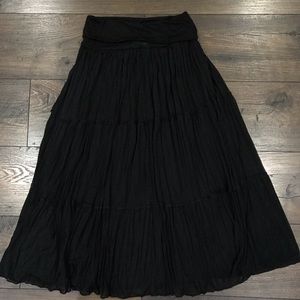 BLACK MIDI SKIRT